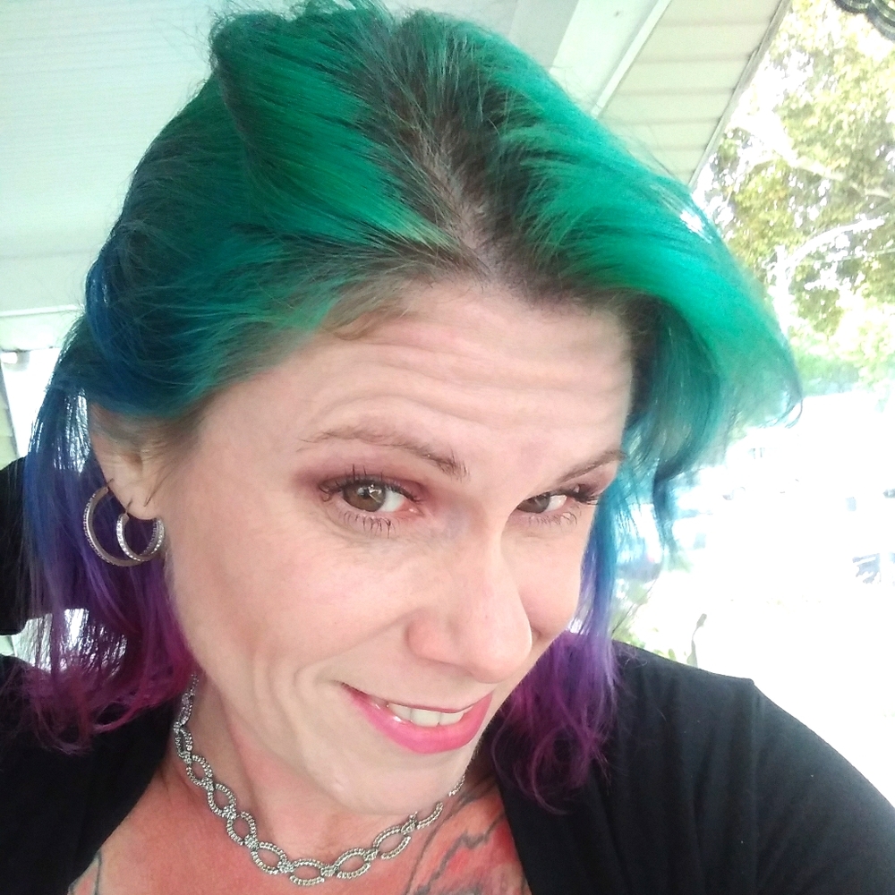 Meet your Posher, Christine